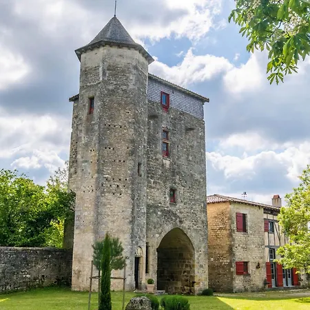Sejour Experientiel Dans Demeure Historique Le Logis De Sigogne 4 Etoiles *