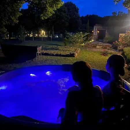 Bed & Breakfast Sejour Experientiel Dans Demeure Historique Le Logis De Sigogne 4 Etoiles *