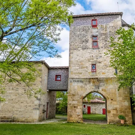 Sejour Experientiel Dans Demeure Historique Le Logis De Sigogne 4 Etoiles * Coulgens